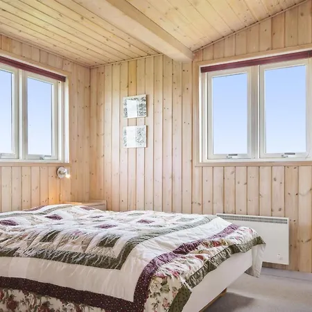 Fiona - 800m From The Sea By Interhome *