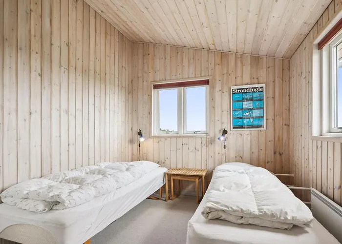 Fiona - 800m From The Sea By Interhome Lakolk